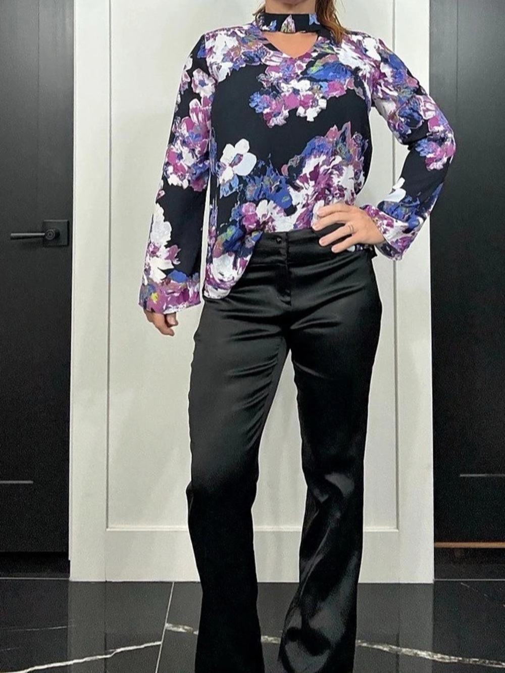 The Limited Floral Long Sleeve Blouse in Black & Purple Size Small